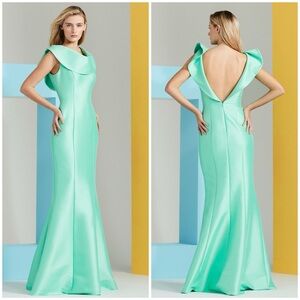 Badgley Mischka Spearmint Mikado High Neck Mermaid Gown Formal Dress‎ 12 NWT